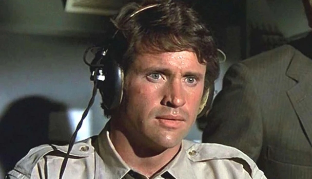 Is Airplane (1980) a Himbo?